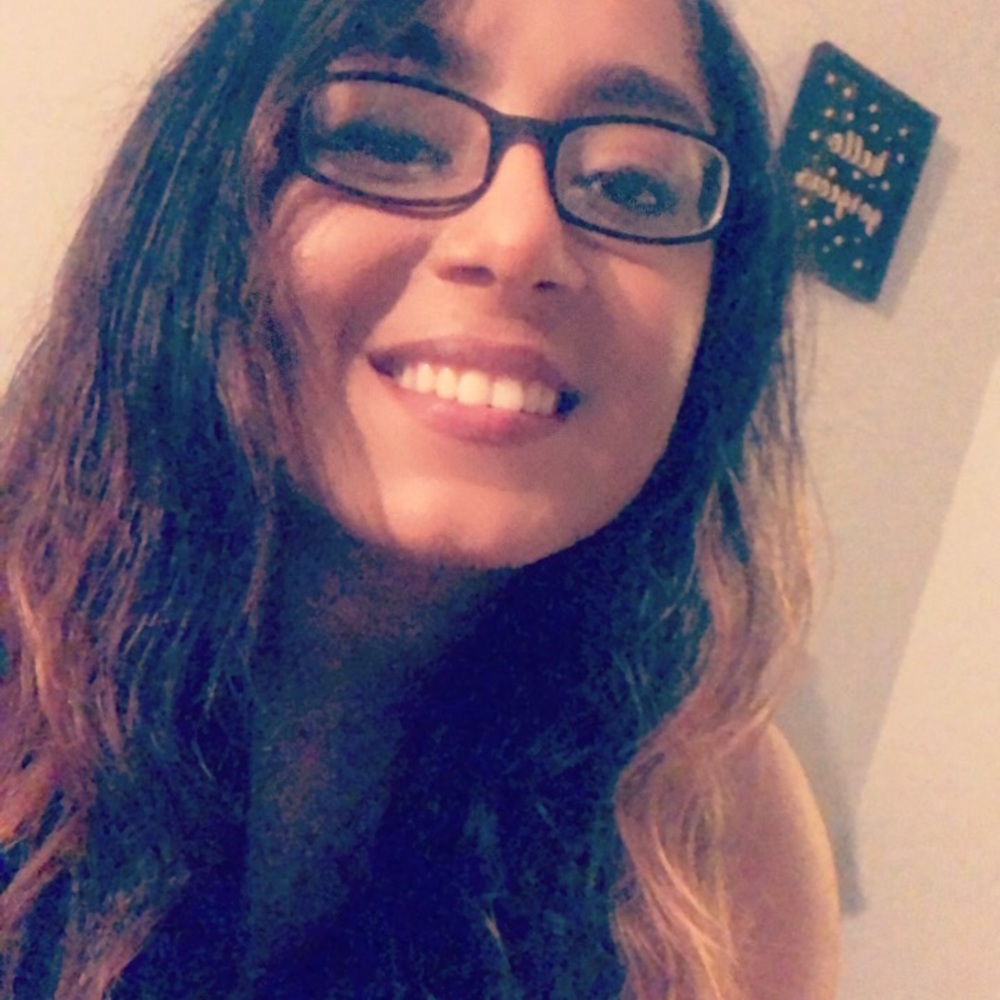 Meet your Posher, Alejandra